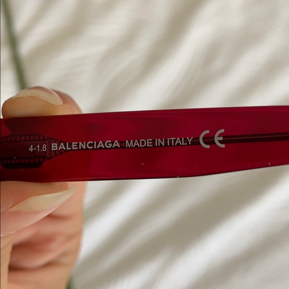 *SOLD* BALENCIAGA Burgundy Cat Eye sunglasses - Picture 5 of 8